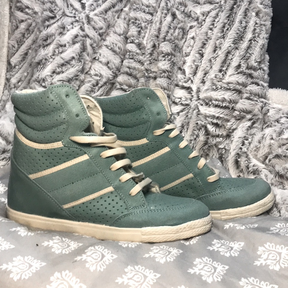 Topshop high top heightened sneaks made in Italy!